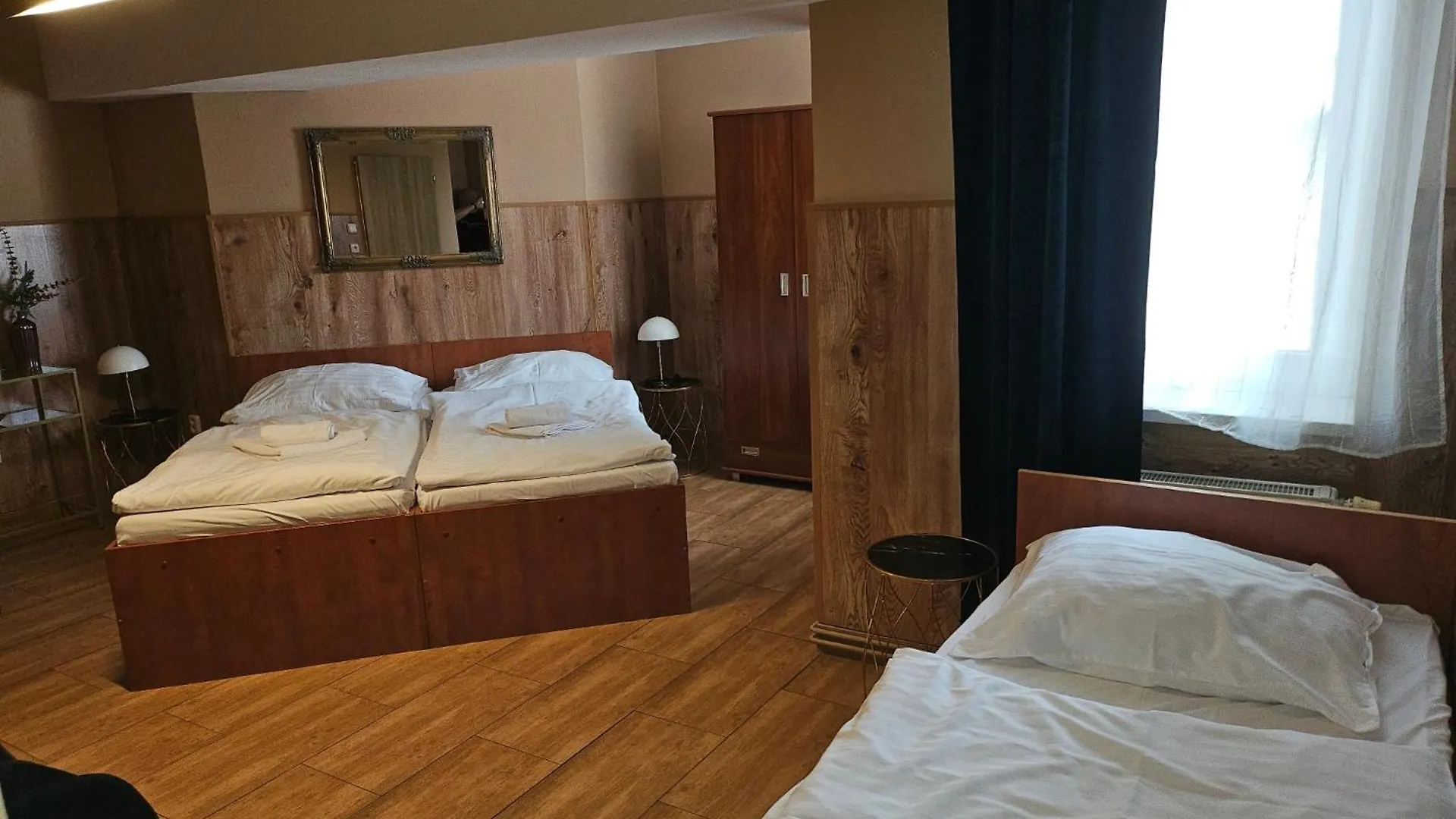 Hotel Taurus 오스트라바 3*,